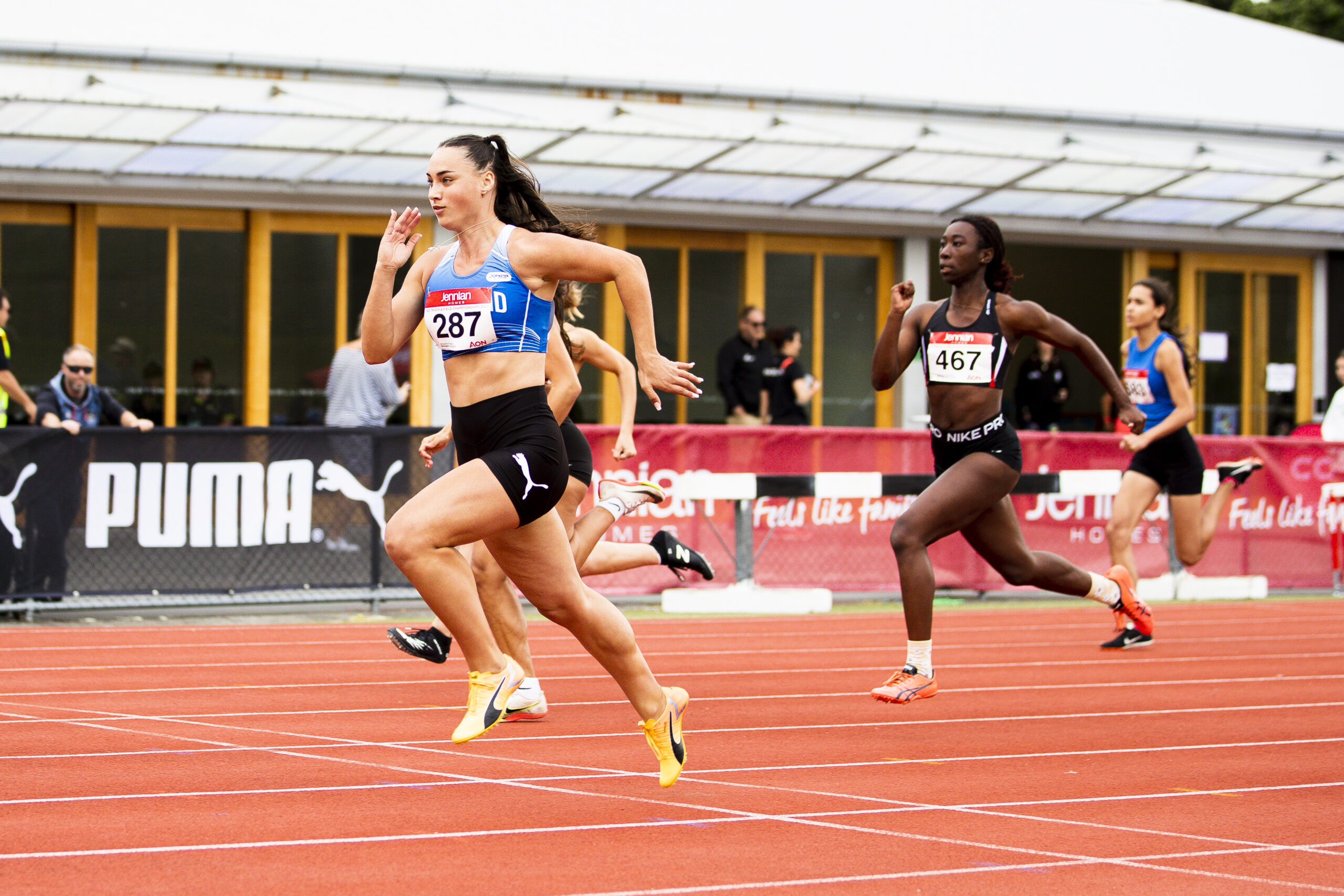 新环境中展 新环境中展